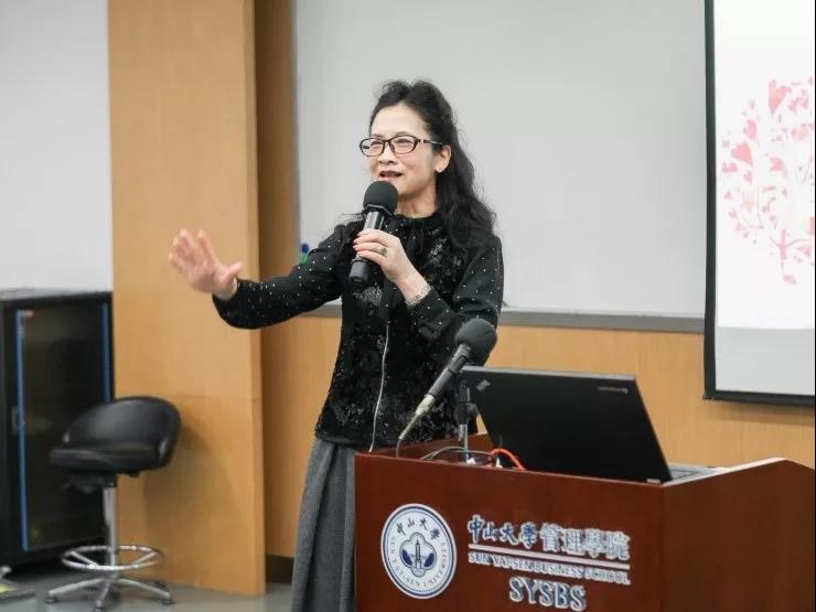 永利集团3044官网402永利集团官网副院长刘静艳教授讲话