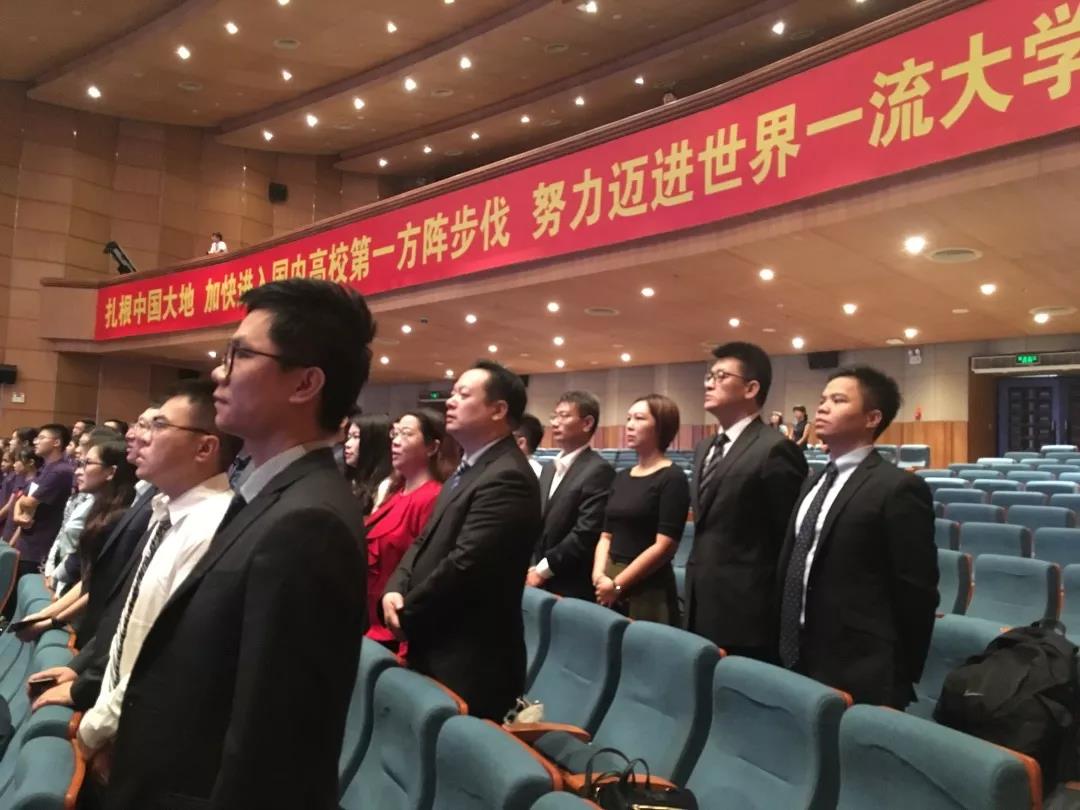 同学们齐唱永利集团3044官网校歌