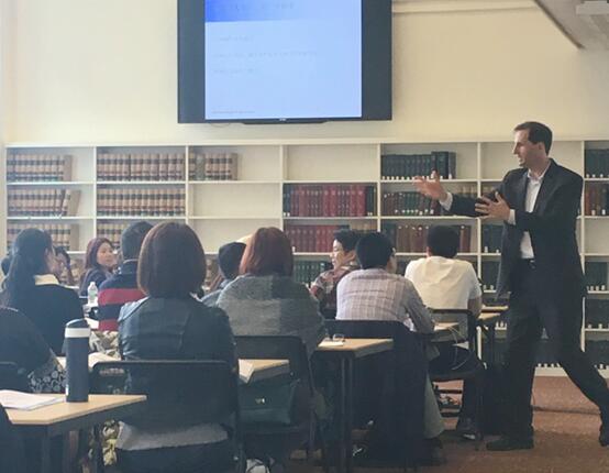 哈佛大学夏培罗教授与我院EMBA学生分享《超越理性：处理谈判中的情绪化因素》课程