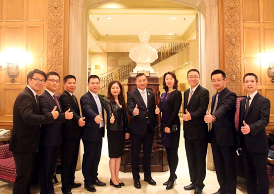 我院EMBA黄埔40期学生在渥太华市长接待活动合影留念