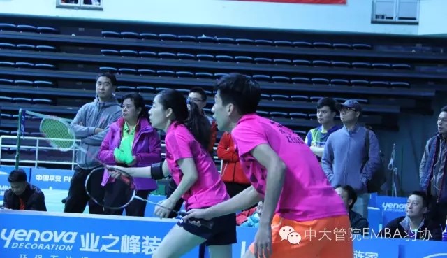 精英组混合双打殿军：林海丽、马泽森