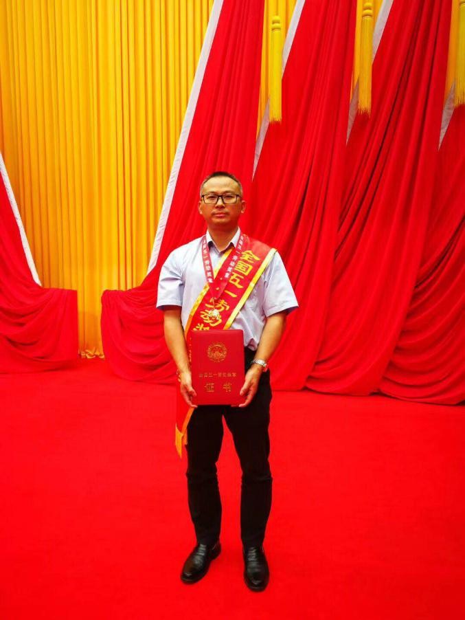 EMBA黄埔27期校友，中建二局有限公司深圳分公司第二项目部党支部书记、项目经理朱早孙先生