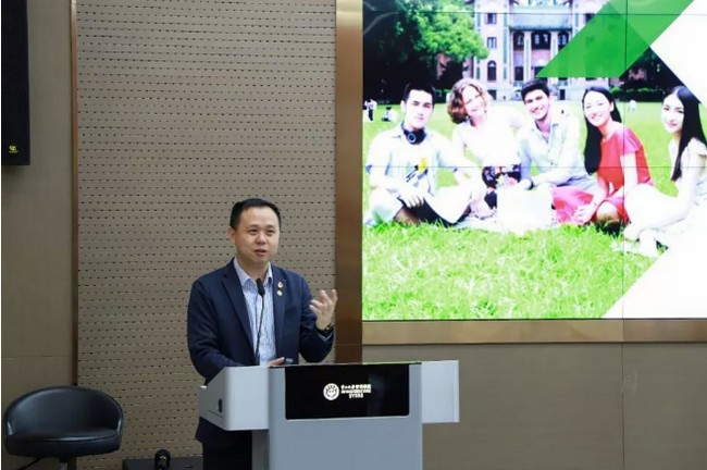 柯建杰老师作校史院情介绍