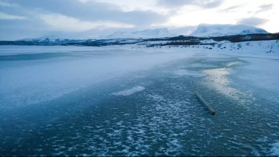 霜冷长河-摄于瑞典abisko国家森林公园